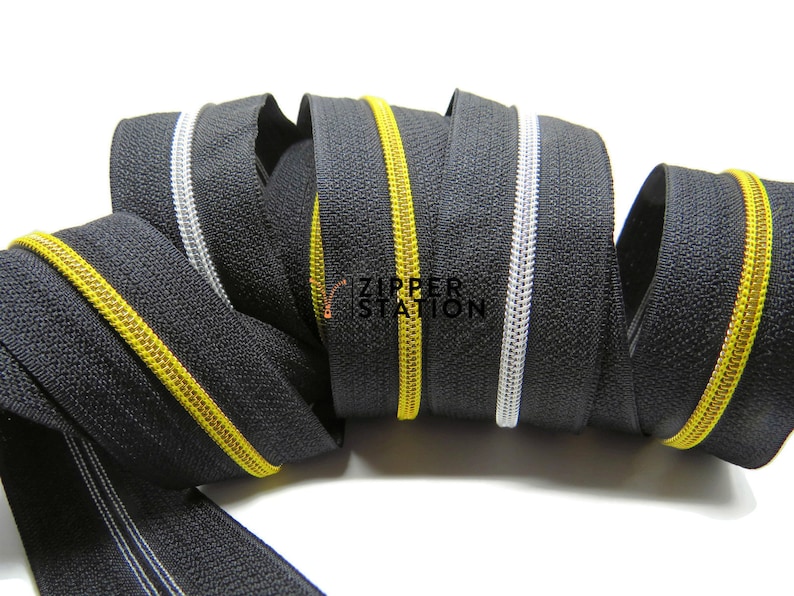 10 METRES OF WHITE HEAVY DUTY UPHOLSTERY No5 CONTINUOUS CHAIN ZIP WITH 5 SLIDERS
