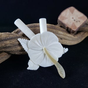 Hibiscus Flower Kuripe - Hand Carved Bone