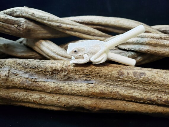 Sonoran Desert Toad Kuripe - Hand Carved Bone