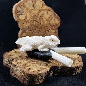 Bearded Dragon Kuripe - Hand Carved Bone