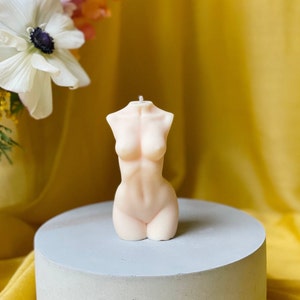 Body Candle & Shell Gift Set Birth of Venus Set Female Body Candle and Shell Soy Wax Female Body Candle Female Torso Soy Wax Candle Beige