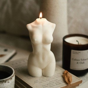 Vela corporal / Aroma a orquídea negra / Vela corporal femenina de cera de soja / Vela esculpida / Regalos para ella / Regalo para amantes de las velas / Idea de regalo para ella