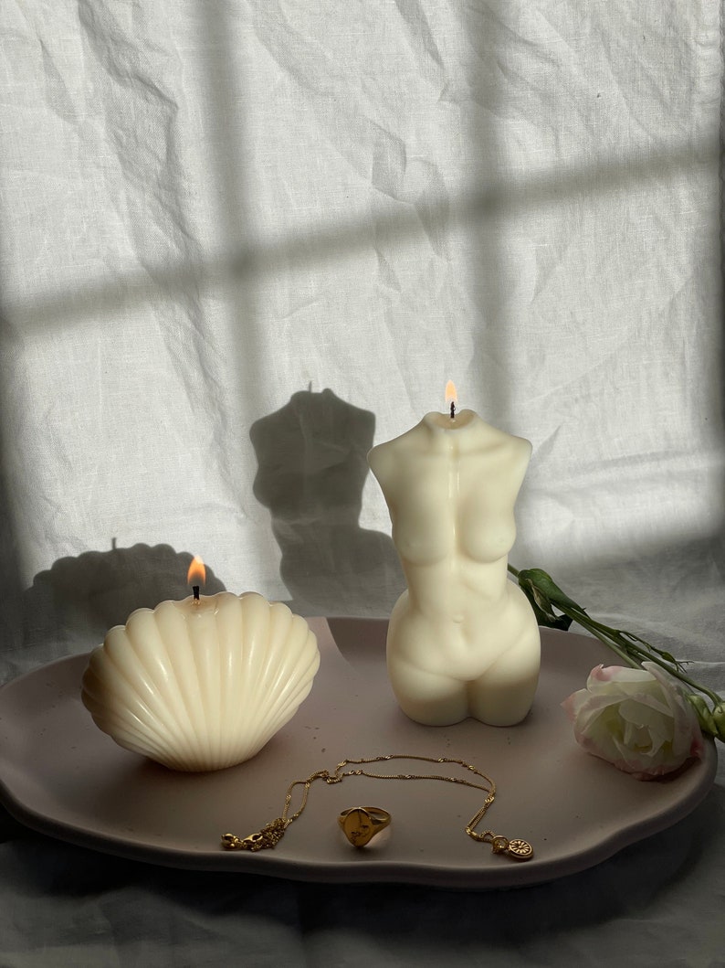 Body Candle & Shell Gift Set Birth of Venus Set Female Body Candle and Shell Soy Wax Female Body Candle Female Torso Soy Wax Candle image 1