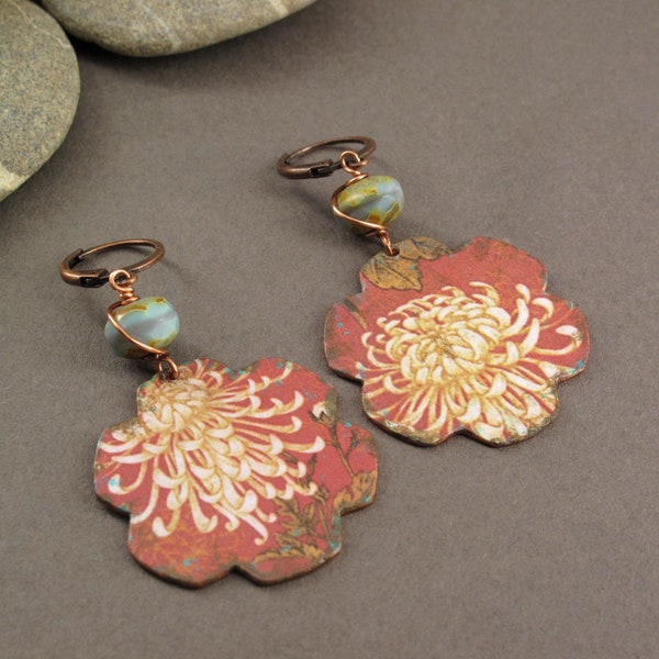 Boucles d'oreilles artisanales en cuivre motif chrysanthème Japon Chine Asie style bohème chic
