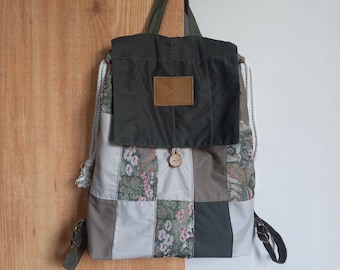 Patchworked Gobelin Backpack: Cotton Drawstring Bag with Wooden Button