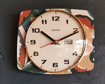 Horloge vintage pendule murale silencieuse rectangulaire "Bayard vert terracotta"