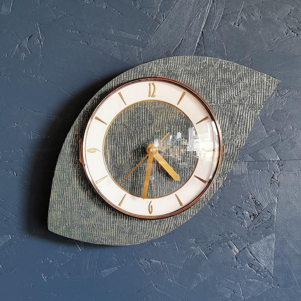 Horloge vintage pendule murale silencieuse années 60 asymétrique "Vert doré"