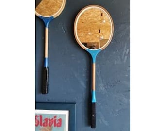 Espejo de pared ovalado vintage con raqueta de bádminton "Azul madera"