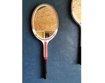 Espejo de pared vintage ovalado de madera con raqueta de tenis "Donnay blanco rojo"