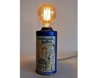 Lámpara vintage mesita de noche salón oficina caja de hierro azul "Berlingots Nantais"