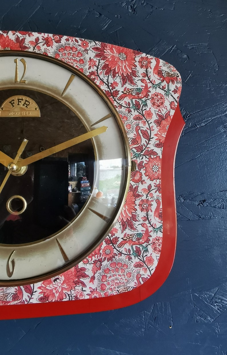 Vintage formica clock silent wall pendulum FFR Morbier red black image 5