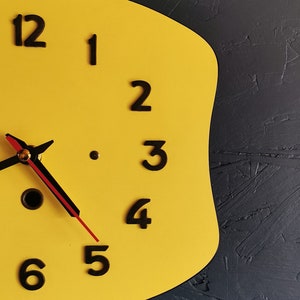 Vintage formica clock silent wall pendulum 60s Yellow image 5