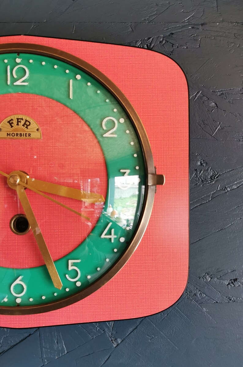 Horloge formica vintage pendule murale silencieuse FFR Morbier rouge vert image 5