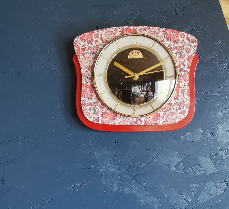 Vintage formica clock silent wall pendulum FFR Morbier red black image 1