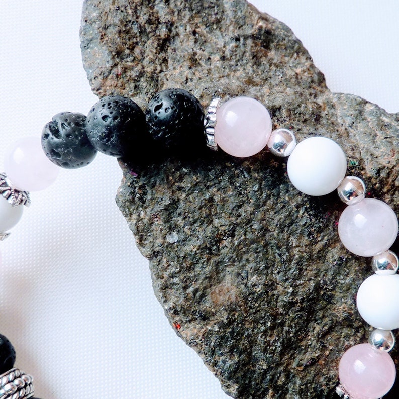 Aromatherapy Jewellery Stress and Anxiety Crystal Bracelet Essential Oil Jewelry White Howlite Serenity Diffuser Bracelet