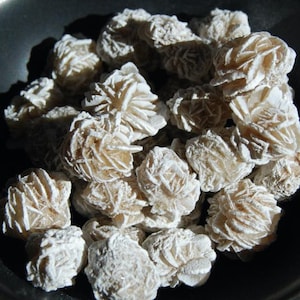 3pcs 15mm Mini Gypsum Desert Rose Crystal