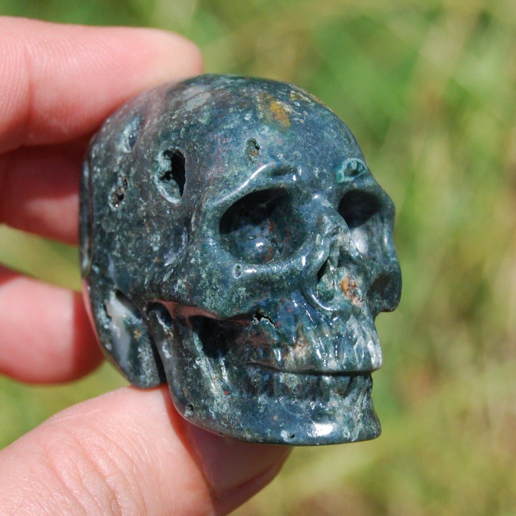 p>For your consideration is this high quality hand carved Indian Agate crystal skull. The one pictured is the one you will receive. It