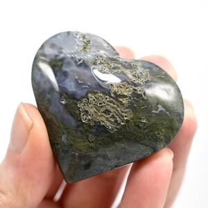 2in 67g Moss Agate Crystal Heart Palm Stone