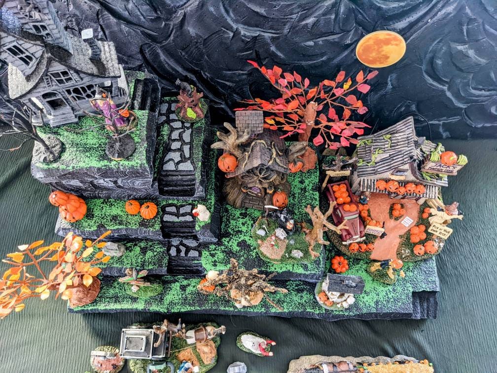Recycled Display Shelf Halloween Miniature Diorama - Interior Frugalista