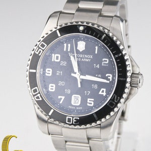 Victorinox Men&#39;s &quot;Swiss Army&quot; Stainless Steel Wrist Watch w/ Date & Extra Links