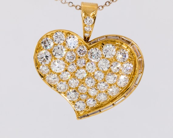 Bulgari Bvlgari 20k Yellow Gold Diamond Heart Pen… - image 6