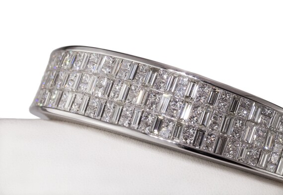 Gorgeous 18k White Gold & Invisible Set Diamond B… - image 2