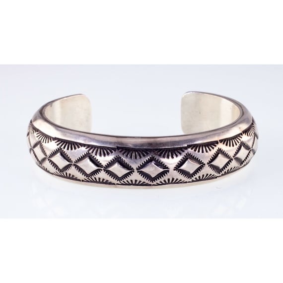 Amazing Navajo TAHE Carinated Sterling Silver Cuff