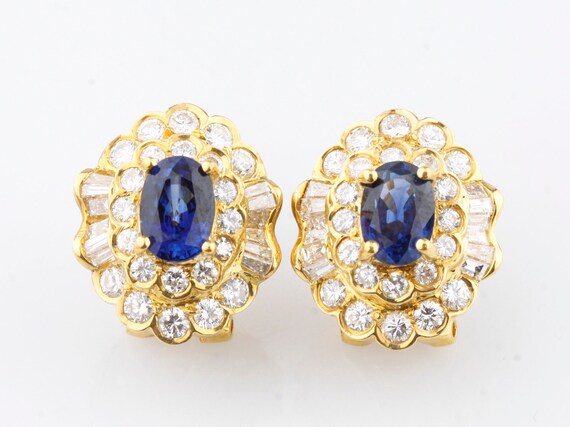 Gorgeous Oval Sapphire Huggie Earrings with Doubl… - image 1