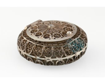 Pastillero antiguo de filigrana de plata con diseño de girasoles