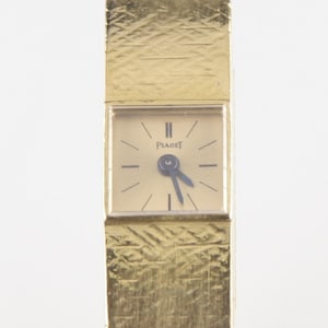 Vintage Piaget Women's Solid 18k Yellow Gold Delicate Dress Watch