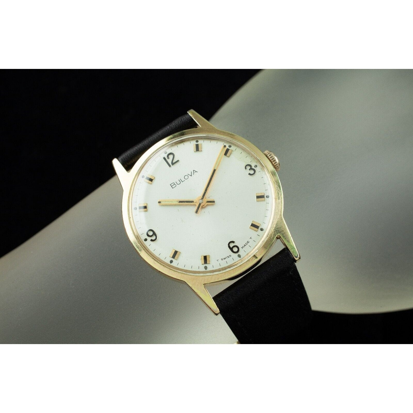 Reloj Bulova para hombre de cuerda manual chapado en oro con correa de cuero negro Etsy Espana