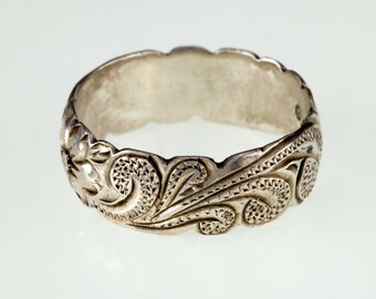 Gorgeous Sterling Silver Etched Floral Band Ring Size 11