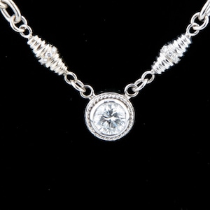 Gorgeous, Unique 18K White Gold Chain Diamond Solitaire Pendant Necklace TDW = 1.00 ct
