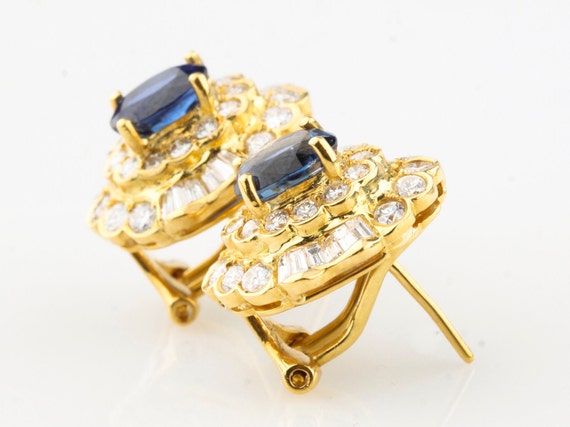 Gorgeous Oval Sapphire Huggie Earrings with Doubl… - image 2