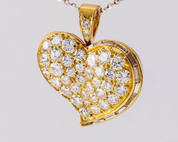 Bulgari Bvlgari 20k Yellow Gold Diamond Heart Pen… - image 5