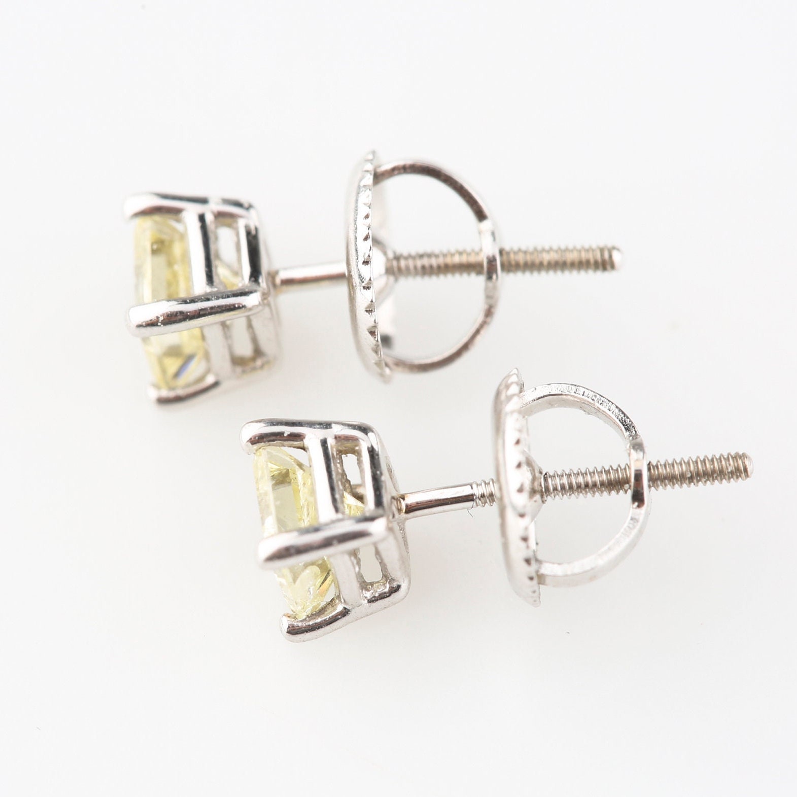 Princess Cut Simulierte Diamant Ohrstecker | 14K Weißgold