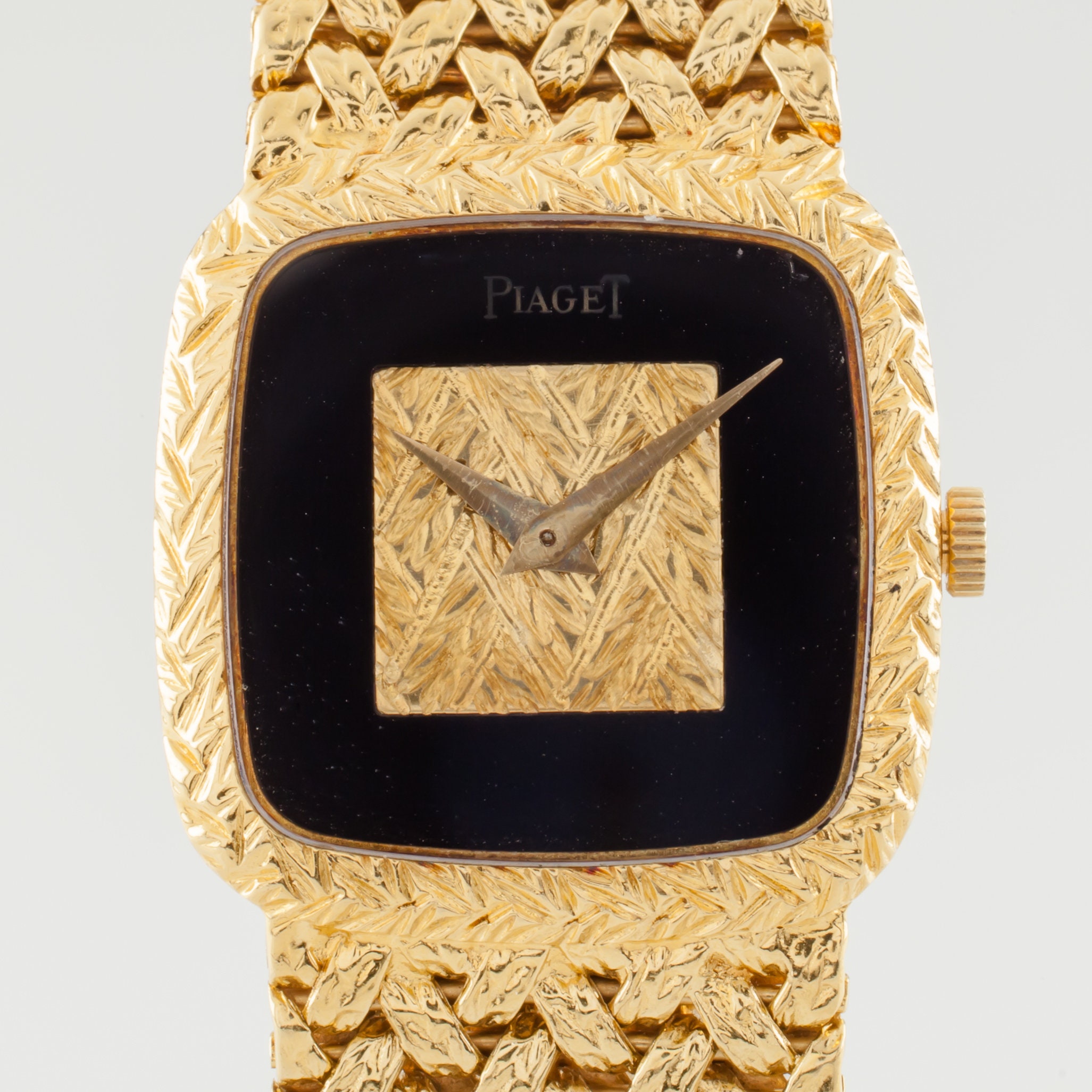 Piaget Ladies 18k Gold Wristwatch, Onyx Dial, 18 Jewel  display picture 3