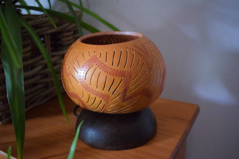 Arabian Dream a Zen ambiance table lamp made from a carved calabash