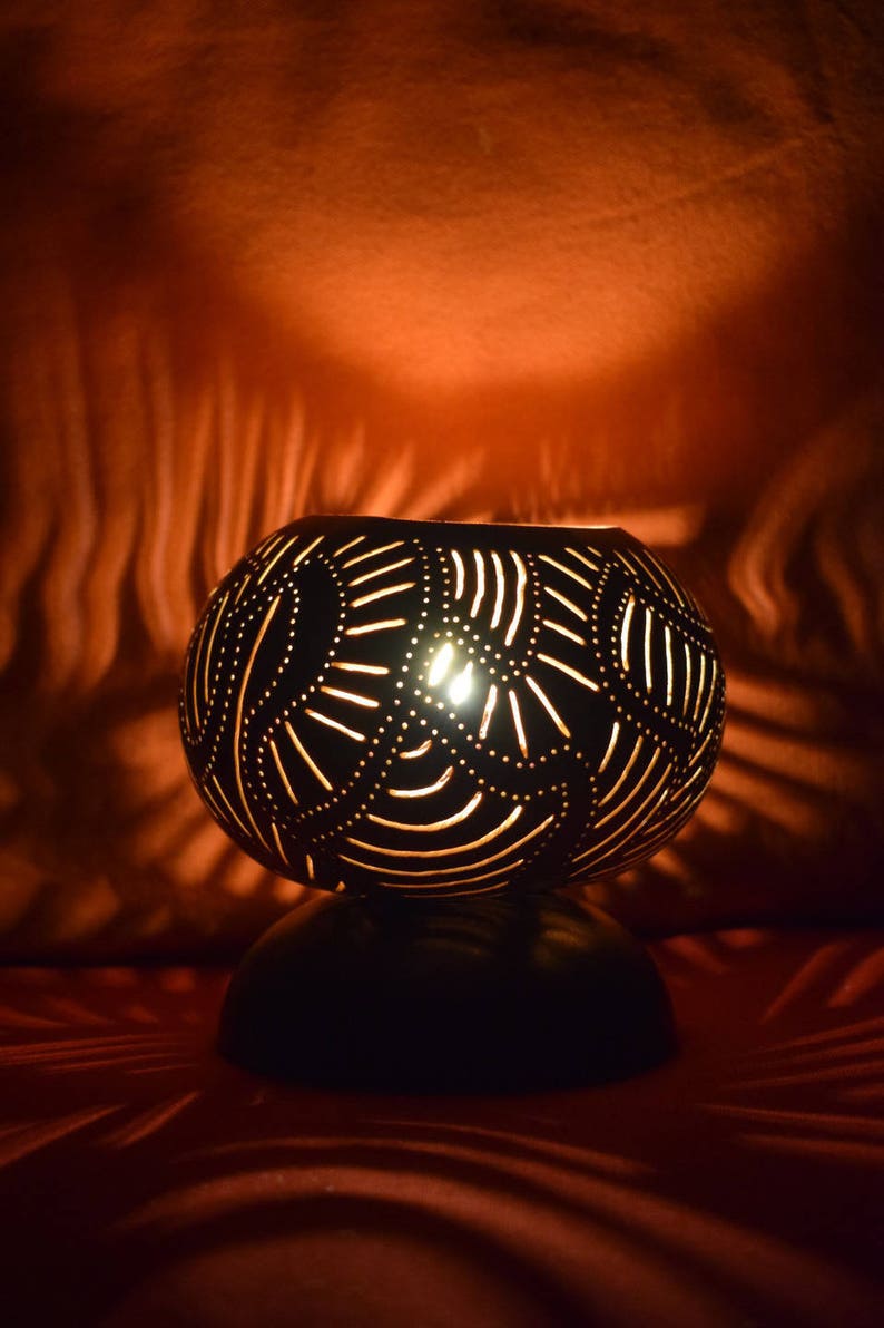 Arabian Dream a Zen ambiance table lamp made from a carved calabash