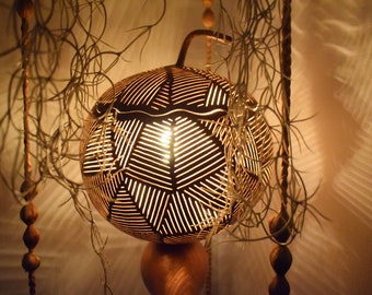 Lamp 'Gnowee's Dream', exotic  ambiance carved calabash table lamp