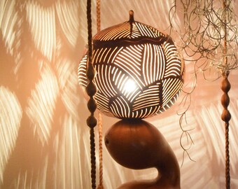 Lamp 'Dirawong's Dream', exotic  ambiance carved calabash table lamp