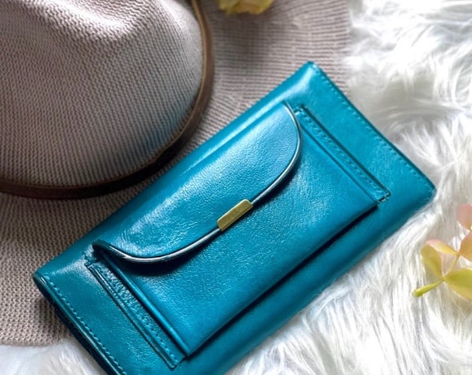 Handmade Leather Wallets for Women: Slim Vintage Style, Personalized Option