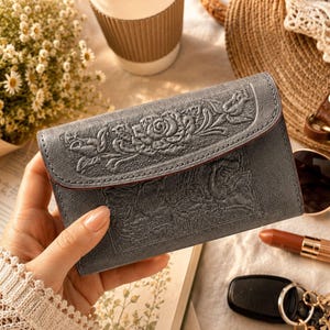 Small Leather Wallet for Women, Handmade Floral Leather Wallet, Personalized Women's Wallet, Slim Card Holder, Embossed Leather Gift