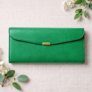 Slim Leather Wallet for Women with Clasp • Vintage Style, Personalized Handmade Wallet Green