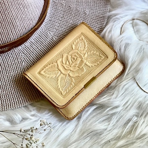 Small minimalist wallet women's • Leather women's wallets • personalized gifts for her
