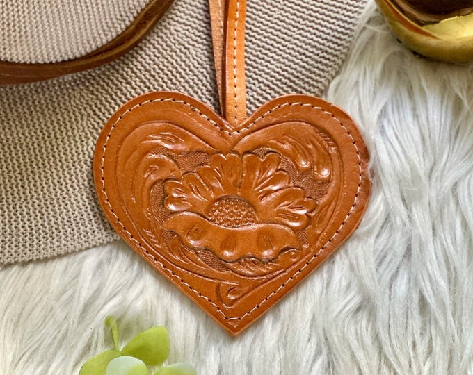Hand Carved Leather Luggage Tags Personalized •  Custom luggage tags • Travel Gifts