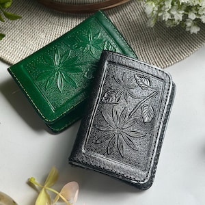 Small Leather Wallet for Women, Green Embossed Floral Wallet, Personalized Minimalist Card Holder, Snap Coin Purse Gift