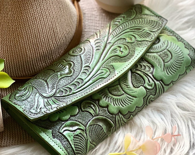 Personalized Leather Wallet for Women • Gift for Her • Handmade Gift for mom or Birthday Gift