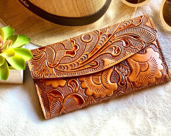 Handmade Carved Leather Floral Wallet for Women: Personalized Engraved Gift