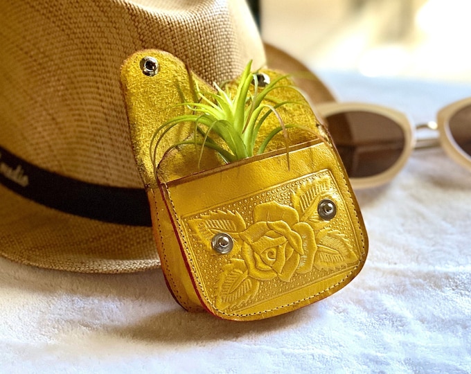 Artisanal leather woman coin purse • woman change purse • leather coin pouch • cute coin pouch •  personalized gifts for her